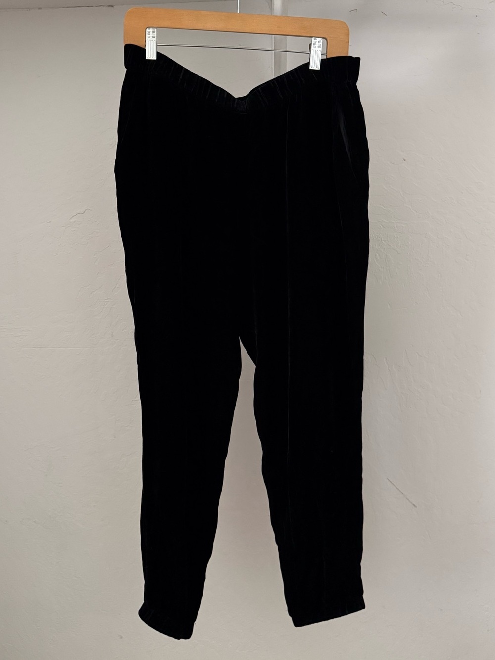 Eileen Fisher Black Velvet Joggers Pants